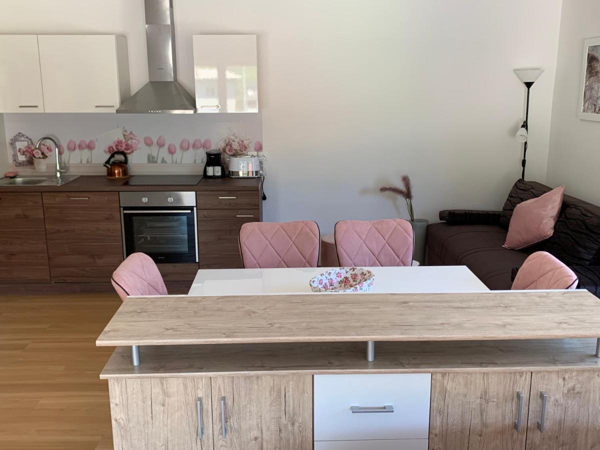 Apartmaji Pr' Nas Lasko Bagian luar foto